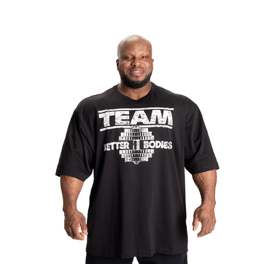 BETTER BODIES - TEAM PUMP COVER IRON TEE - FÉRFI PÓLÓ - FEKETE BETTER BODIES - TEAM PUMP COVER IRON TEE - FÉRFI PÓLÓ - FEKETE